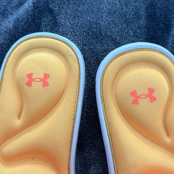 Under Armour slides - Picture 3 of 5
